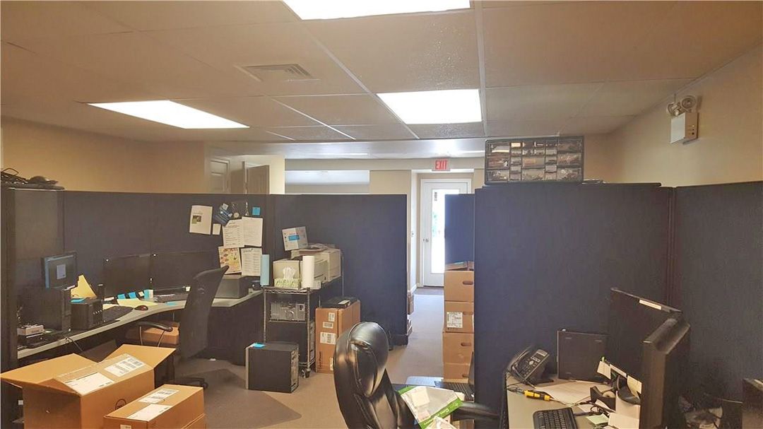 Free-Standing Office Building : 131 Providence St., Norwich, CT 06360